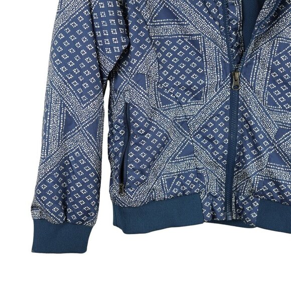 The North Face Blue & White Bandana Print Jacket‎ Size Big Girls M (10/12) - Picture 4 of 10